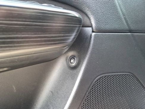 Used 2016 Jeep Cherokee Latitude w/ Comfort & Convenience Group image 14