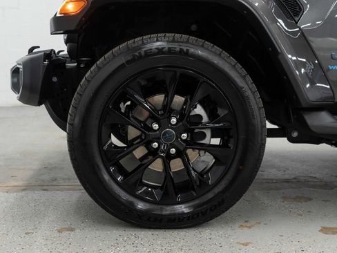 Used 2025 Jeep Wrangler Unlimited Sahara w/ Safety Group AWD/4WD image 32