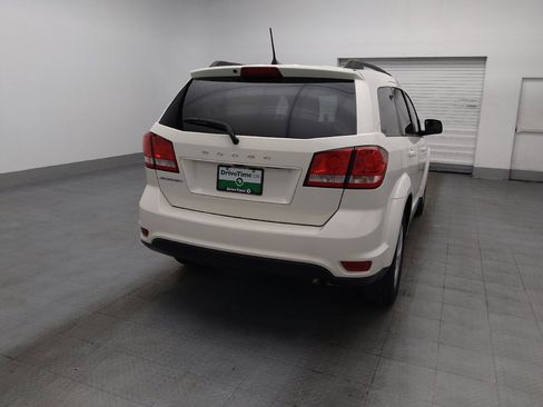 Used 2019 Dodge Journey SE w/ Connectivity Group FWD image 7