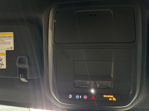 New 2026 Chevrolet Equinox LT w/ Convenience Package II FWD image 28