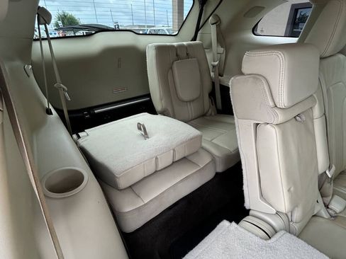 Used 2016 Lincoln MKT AWD w/ Equipment Group 201A image 17
