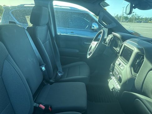 Used 2023 Chevrolet Silverado 1500 Custom image 11