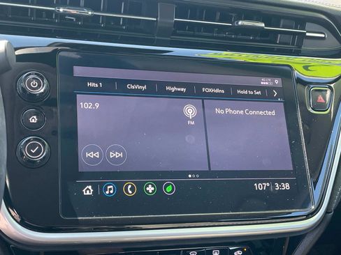 Used 2022 Chevrolet Bolt EUV LT w/ Comfort Package image 12