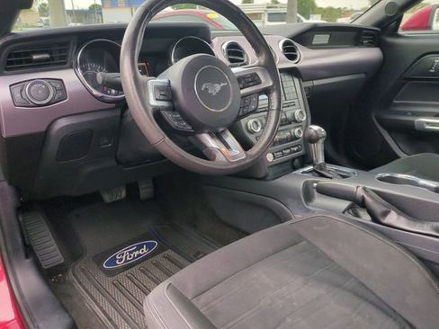 Used 2017 Ford Mustang Coupe RWD image 12