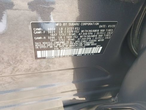 Used 2025 Subaru Ascent Premium AWD/4WD image 3