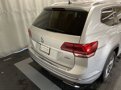 Used 2019 Volkswagen Atlas SEL R-Line AWD/4WD image 9