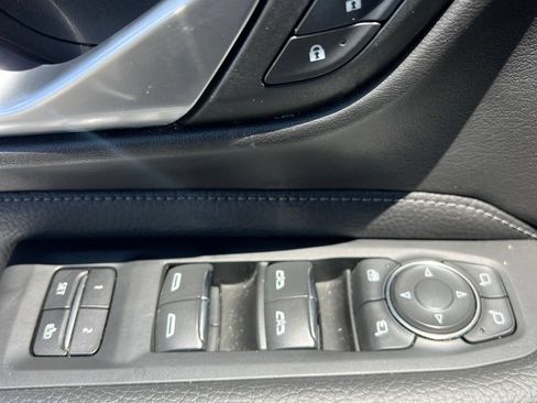 Used 2022 GMC Yukon Denali AWD/4WD image 7