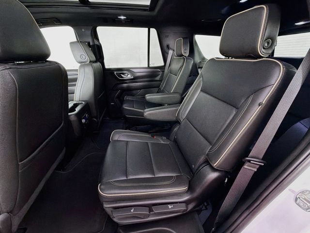 Used 2024 GMC Yukon SLT w/ SLT Luxury Package AWD/4WD image 26