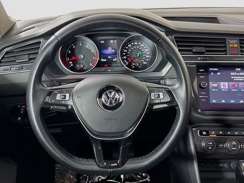 Used 2019 Volkswagen Tiguan SE AWD/4WD image 11