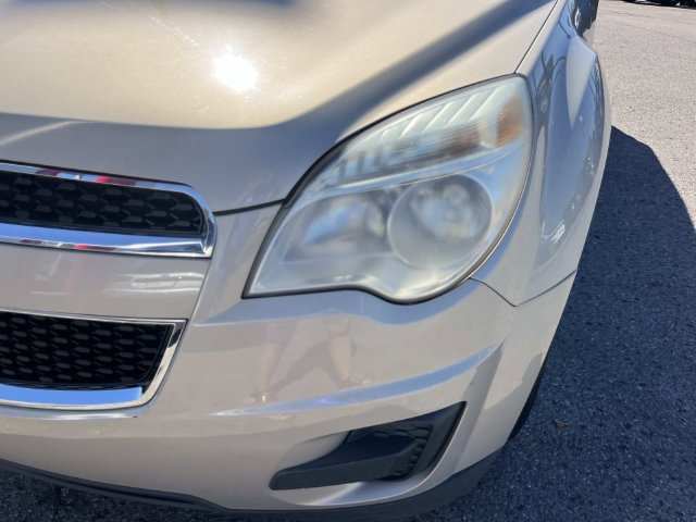 Used 2011 Chevrolet Equinox LS w/ Bluetooth Package FWD image 9