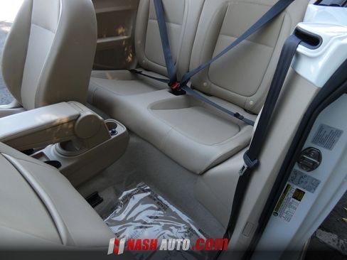 Used 2014 Volkswagen Beetle TDI FWD image 37