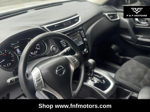 Used 2015 Nissan Rogue SV w/ SV Premium Package FWD image 8