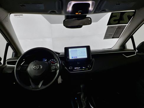 Used 2025 Toyota Corolla LE FWD image 27