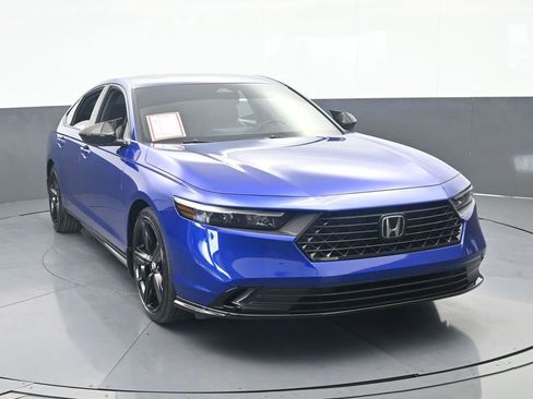 Used 2024 Honda Accord Sport image 9