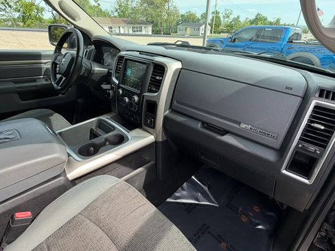 Used 2018 RAM 1500 Big Horn AWD/4WD image 46