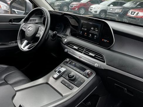 Used 2020 Hyundai Palisade SEL w/ Premium Package FWD image 17
