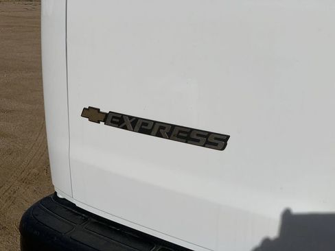 New 2026 Chevrolet Express 2500 w/ Driver Convenience Package image 30