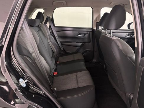 Used 2024 Nissan Rogue SV FWD image 40