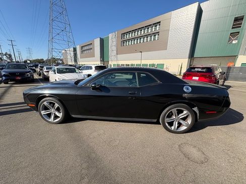 Used 2015 Dodge Challenger SXT w/ Super Sport Group (SS/T) RWD image 10