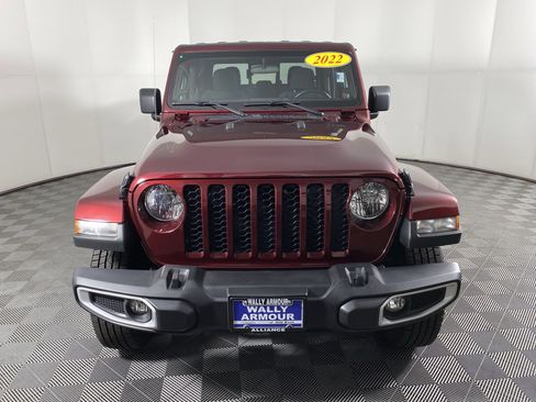 Used 2022 Jeep Gladiator Sport image 11