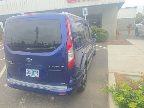 Used 2017 Ford Transit Connect Titanium w/ Titanium Premium Package FWD image 3