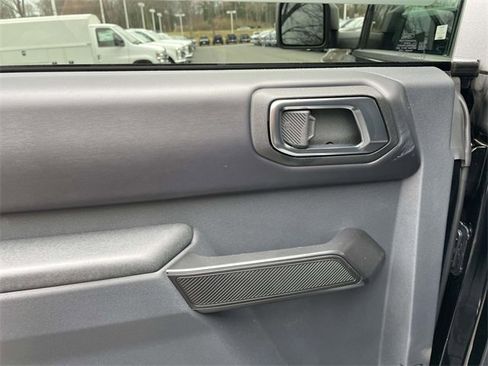 New 2025 Ford Bronco Badlands image 25