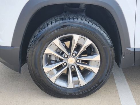 Used 2026 Chevrolet Equinox LT FWD image 17
