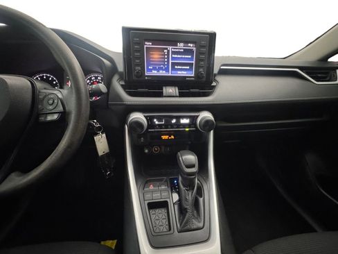 Used 2020 Toyota RAV4 LE image 12
