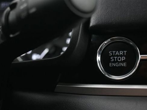 Used 2025 Mitsubishi Outlander SE AWD/4WD image 14