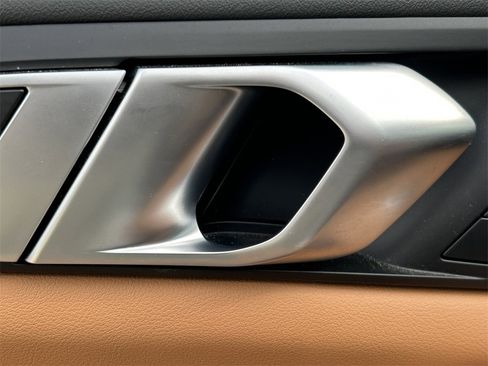 Used 2024 BMW X5 xDrive40i w/ M Sport Package image 29