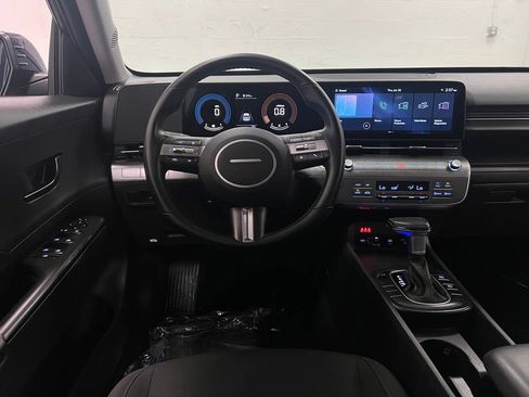 Used 2025 Hyundai Kona SEL FWD image 14