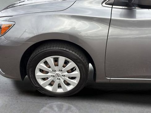 Used 2016 Nissan Sentra S image 33