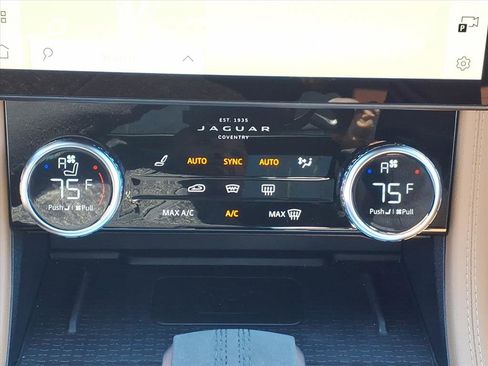 Certified 2023 Jaguar F-PACE S image 13