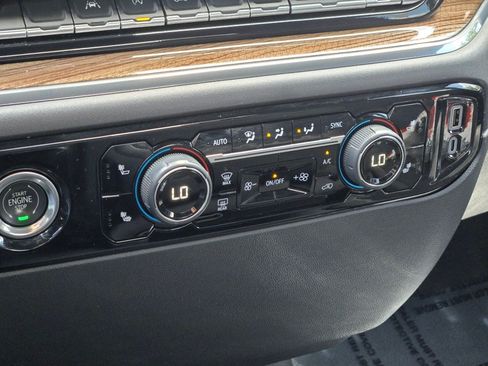 Certified 2023 Chevrolet Silverado 1500 LT AWD/4WD image 27