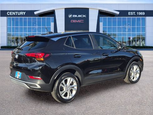 Used 2023 Buick Encore GX Preferred w/ Cold Weather Comfort Package AWD/4WD image 4