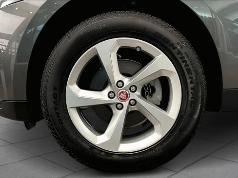 Used 2019 Jaguar F-PACE Premium image 20