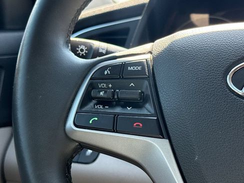 Used 2017 Hyundai Elantra SE w/ SE A/T Tech Package 03 FWD image 28
