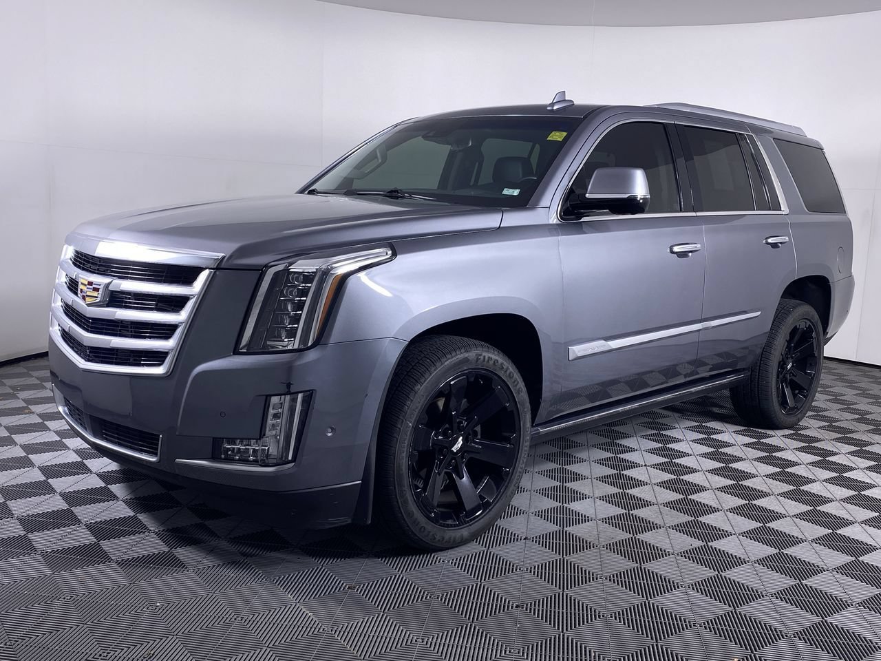 Certified 2018 Cadillac Escalade Premium Luxury AWD/4WD image 20