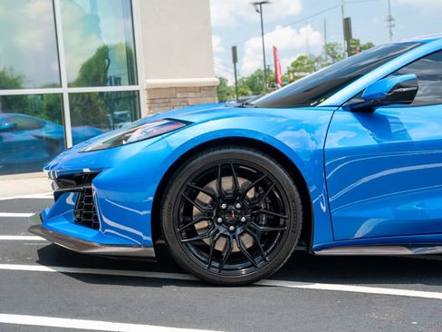 Used 2026 Chevrolet Corvette Z06 RWD image 25
