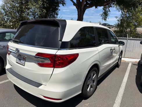 Used 2018 Honda Odyssey EX-L image 3