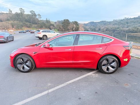 Used 2018 Tesla Model 3 Long Range image 8