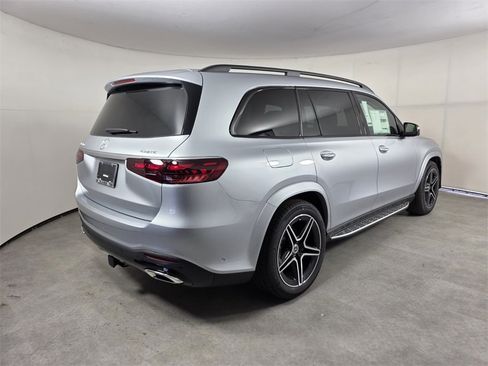 New 2026 Mercedes-Benz GLS 450 4MATIC image 4