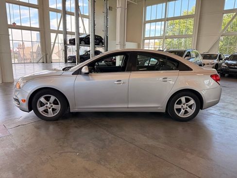 Used 2015 Chevrolet Cruze LT FWD image 6