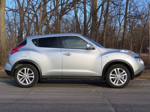 Used 2013 Nissan Juke SL image 2
