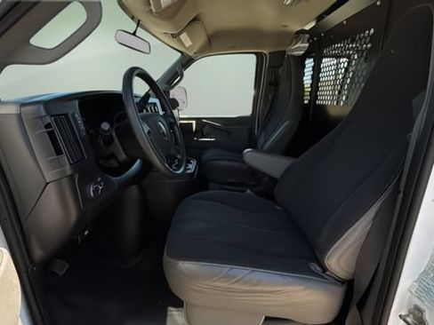 Used 2024 GMC Savana 2500 w/ Driver Convenience Package RWD image 18