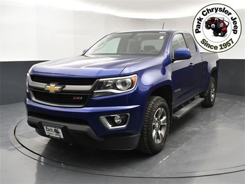 Used 2015 Chevrolet Colorado Z71 image 2