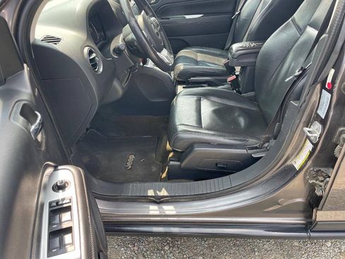 Used 2016 Jeep Compass High Altitude AWD/4WD image 10