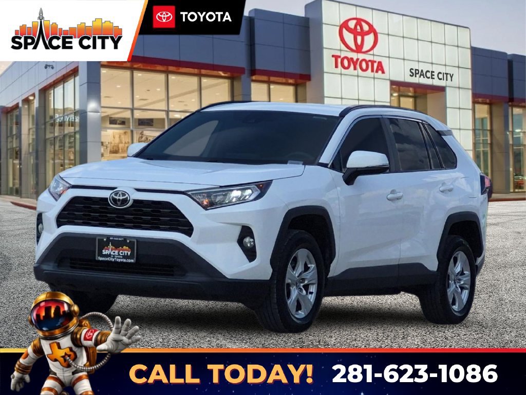 Used 2020 Toyota RAV4 XLE AWD/4WD image 1
