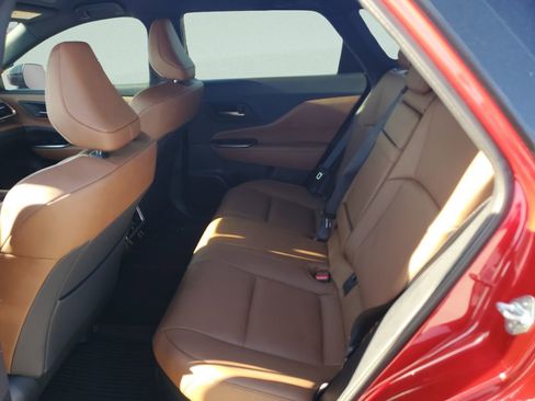 Certified 2026 Toyota Crown Signia AWD/4WD image 10