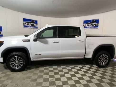 Used 2023 GMC Sierra 1500 AT4 w/ Technology Package AWD/4WD image 7